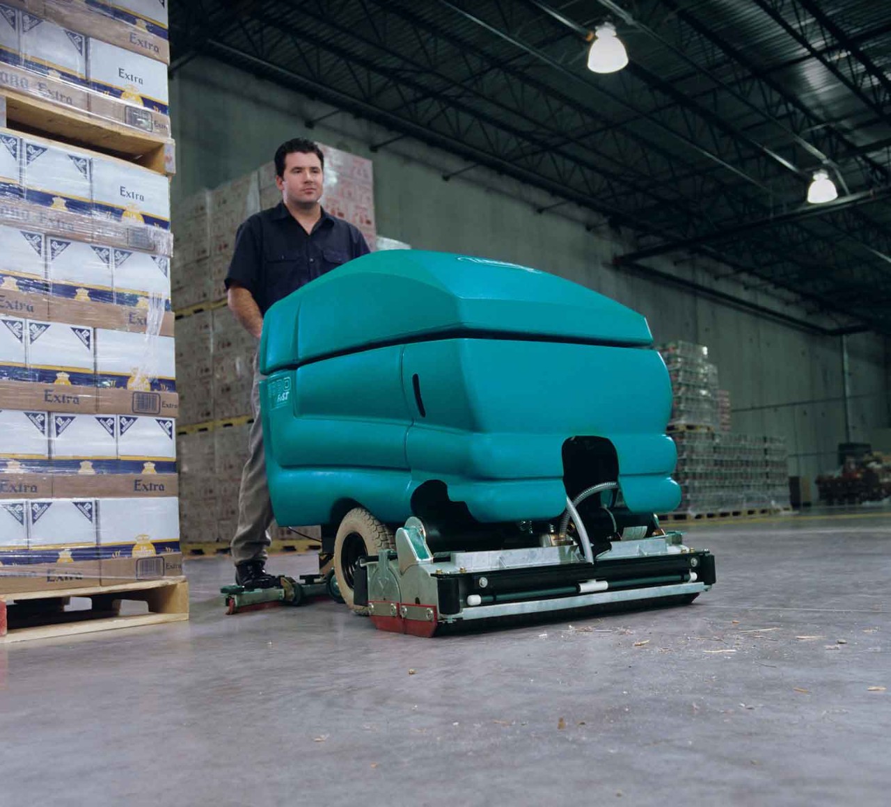 5680 Walk-Behind Floor Scrubber alt 3